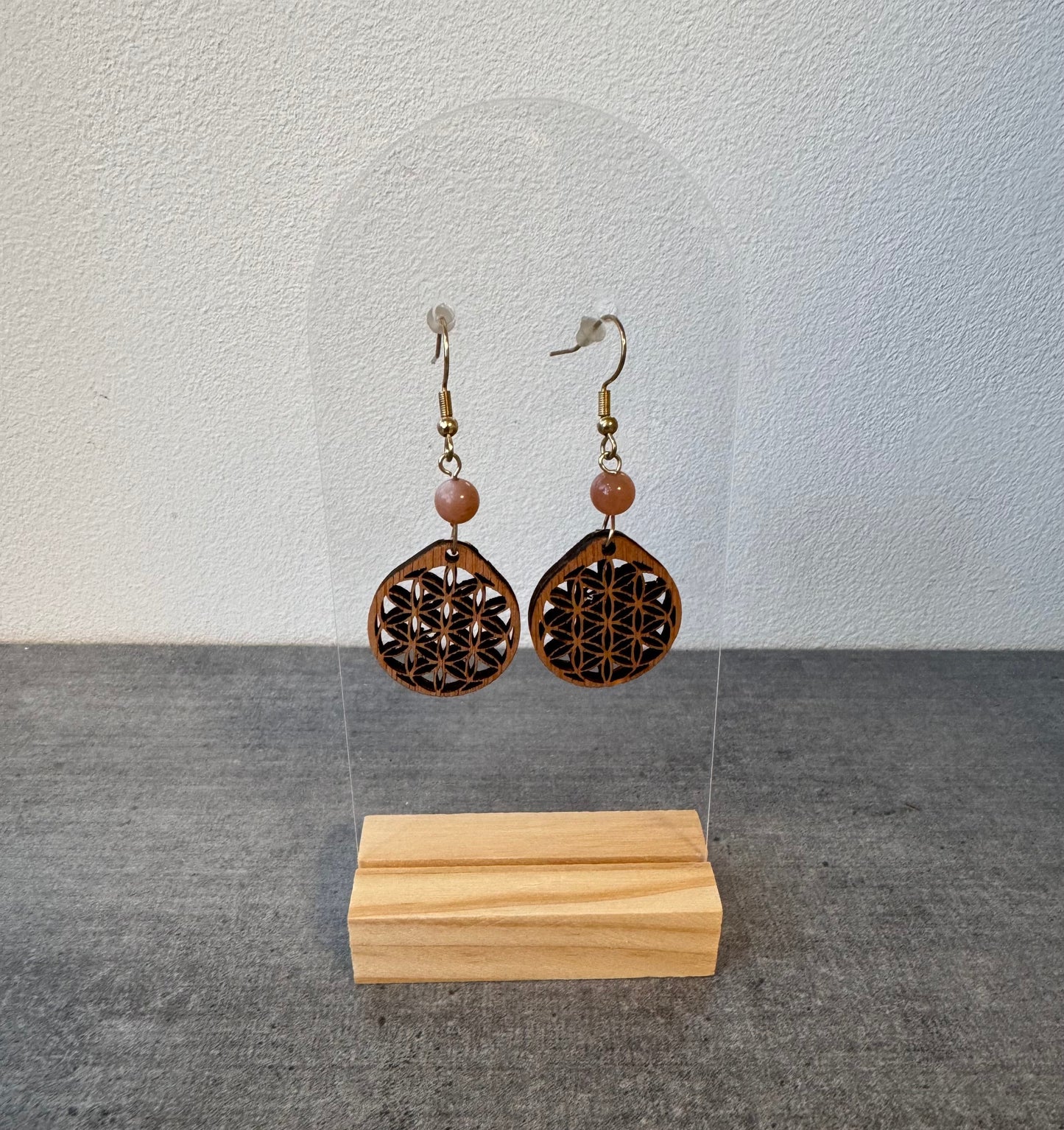 Boucle d’oreille en bois et acier inoxydable et Pierre de lune