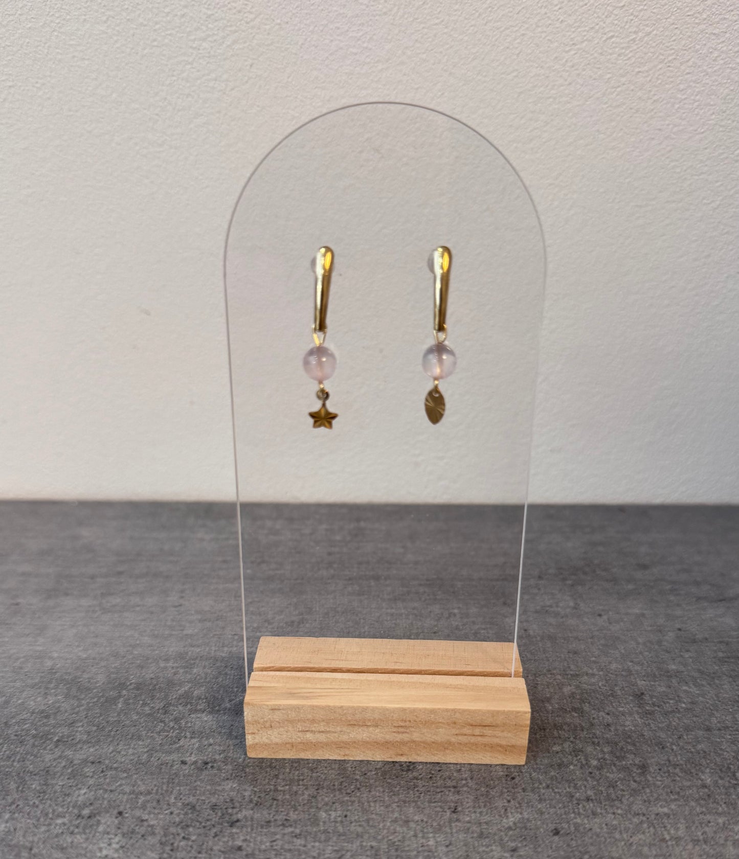 Boucle d’oreille en acier inoxydable et quartz rose