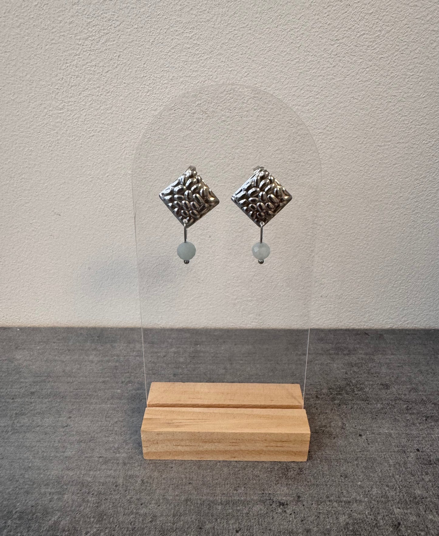 Boucle d’oreille en acier inoxydable et aiguë Marine