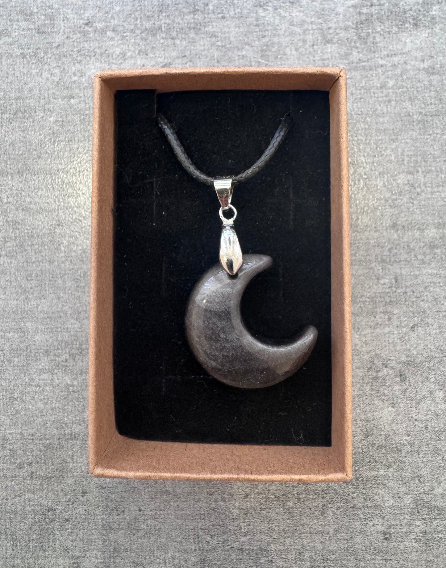 Collier en obsidienne argenté
