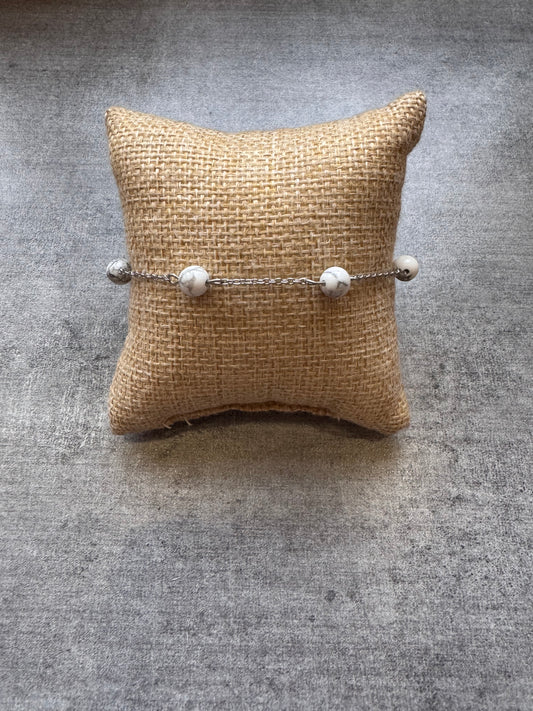 Bracelet ajustable en howlite et acier inoxydable ✨
