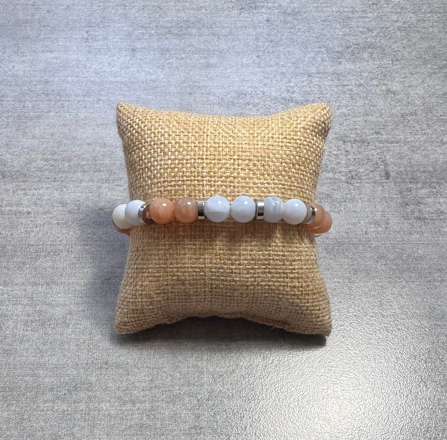 Bracelet en Calcédoine  et pierre de lune