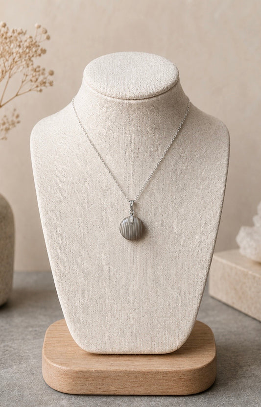 Collier en silex