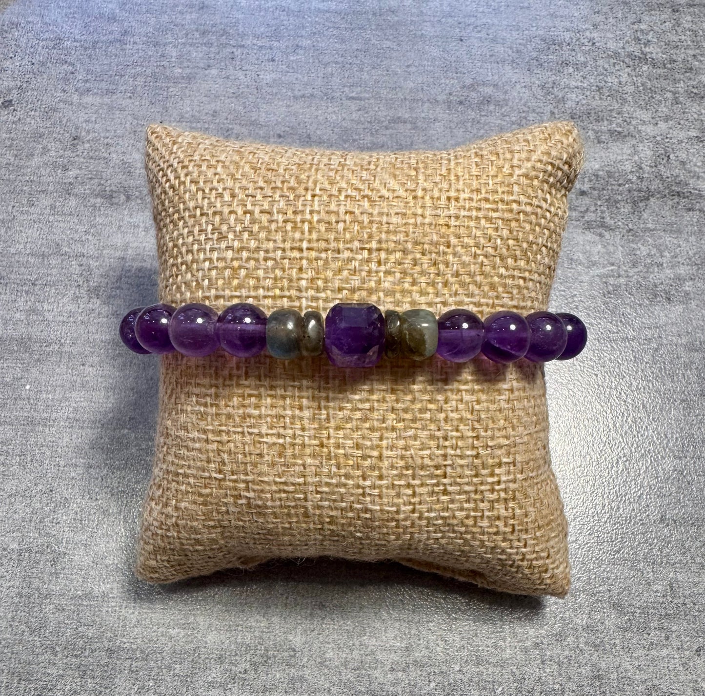 Bracelet en Améthyste , et labradorite