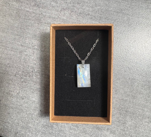 Collier pierre de lune blanche