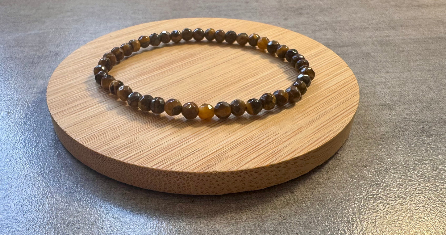 Bracelet en œil de tigre facetté