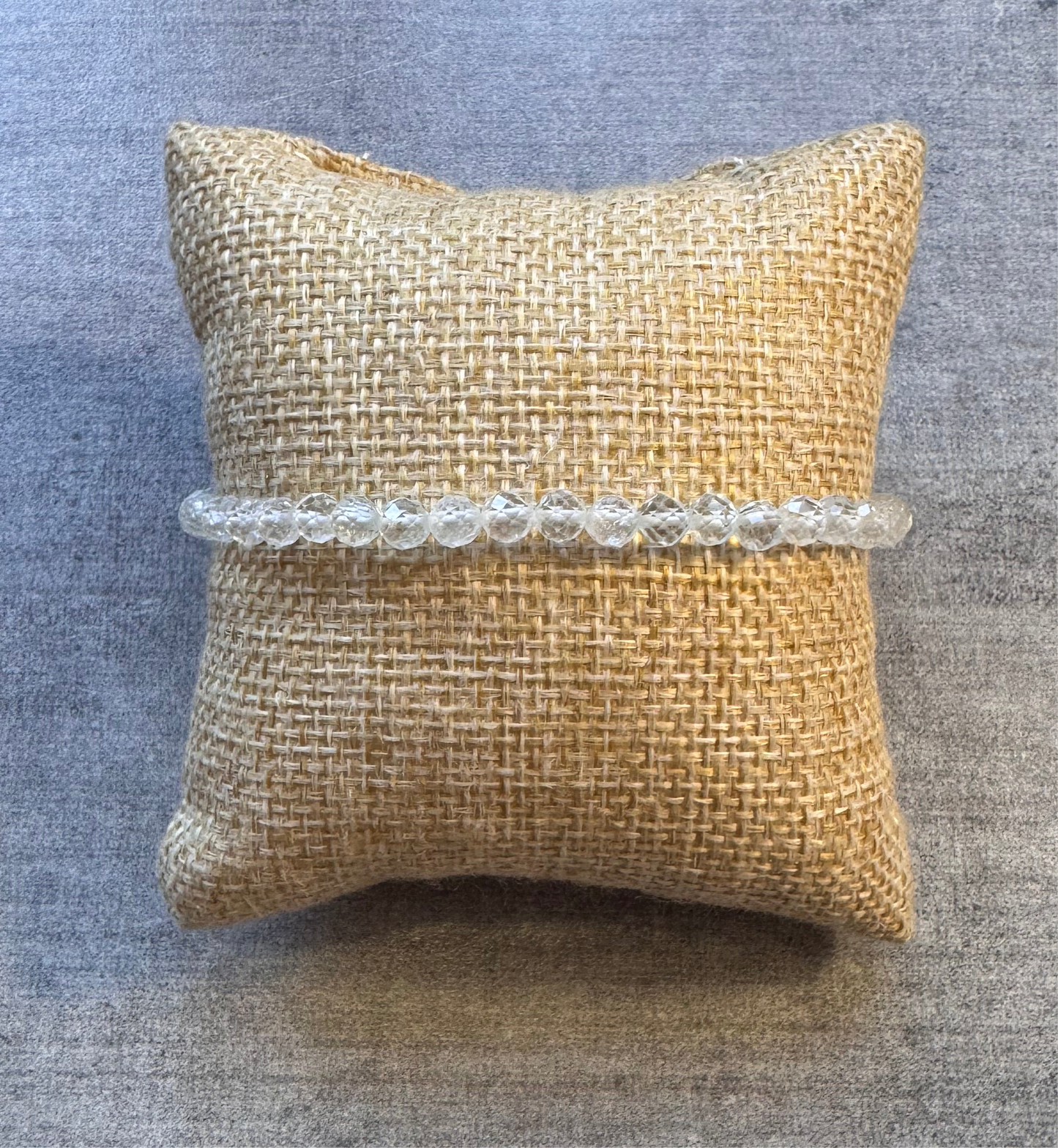 Bracelet en topaze blanche facetté