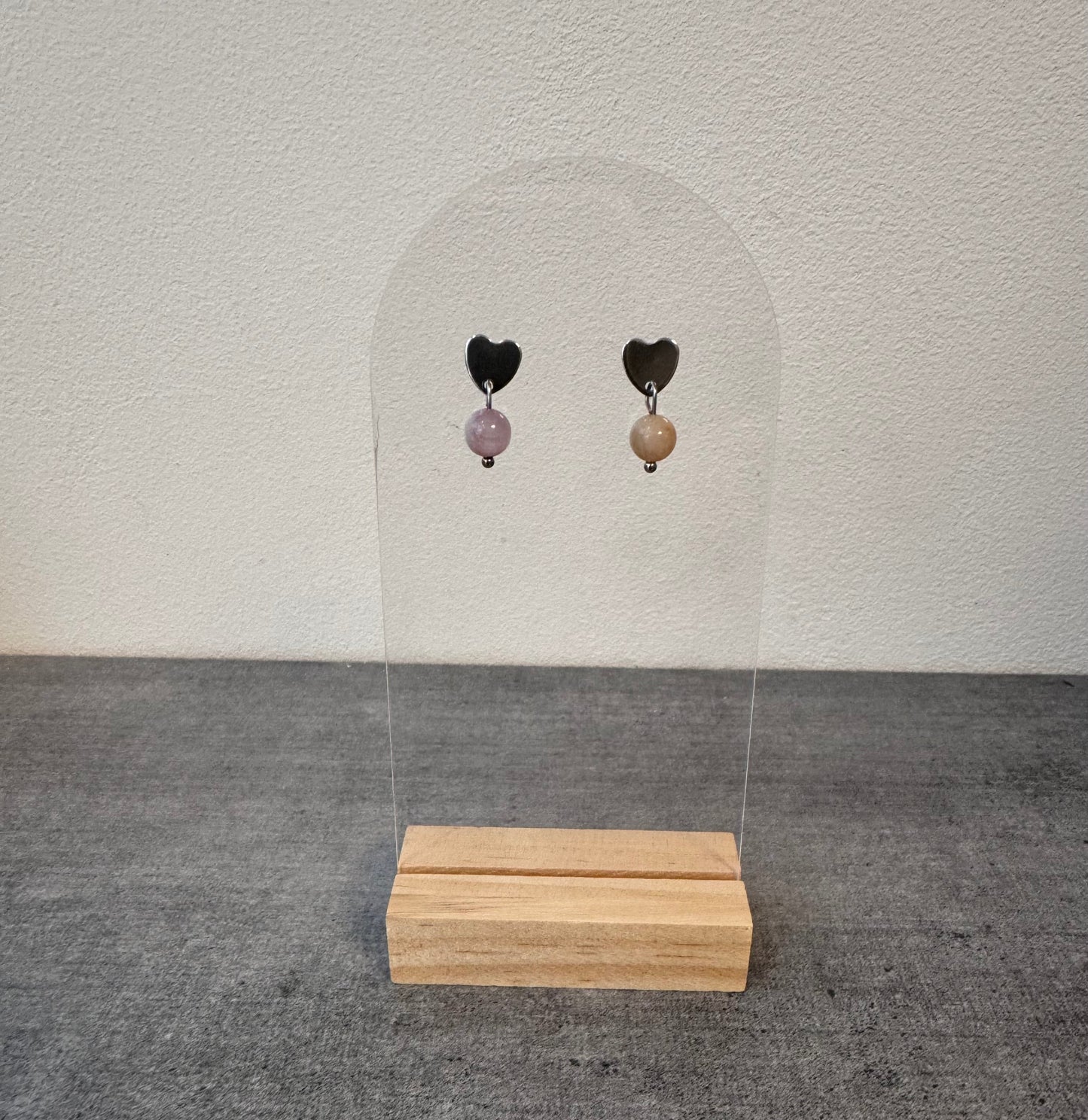 Boucle d’oreille en acier inoxydable et Rhodochrosite et pierre du soleil