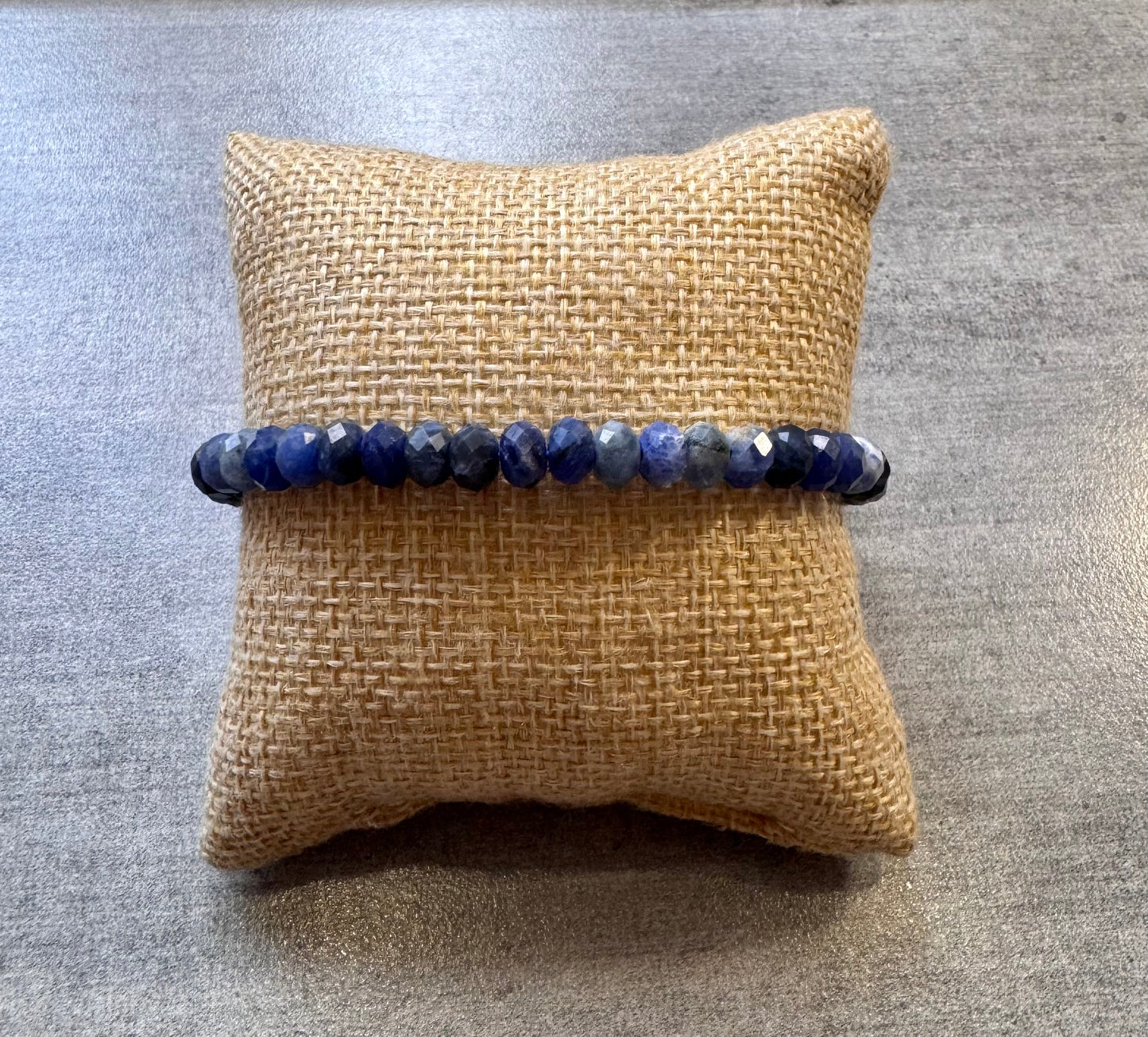 Bracelet en Sodalite facetté