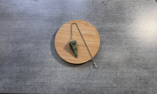 Pendule jade néphrite