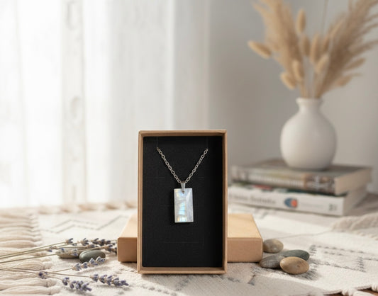 Collier pierre de lune blanche