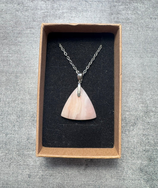 Collier en opale rose
