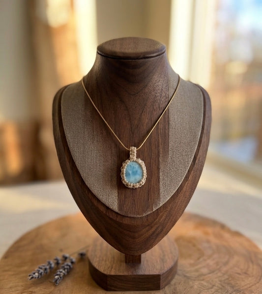 Collier macramé en Larimar